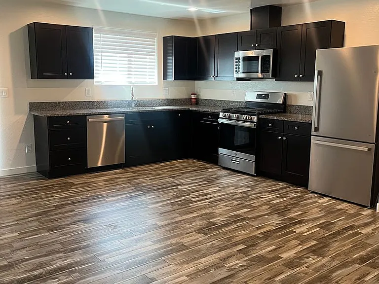 4200 N Viewpoint Dr — Photo 7