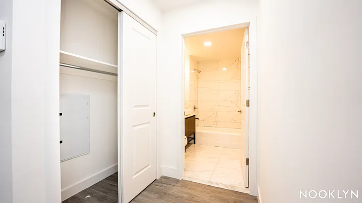 Rented by Nooklyn NYC LLC | media 24