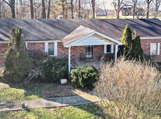 385 Middle Creek Rd, Elizabethtown, KY 42701
