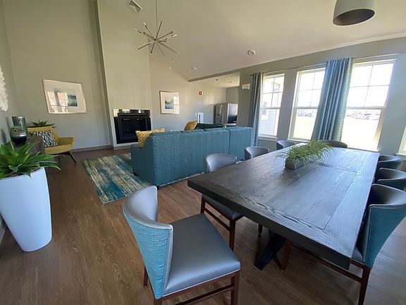 5th image of 881 State Route 28 #2B-2Ba-1012Sqft