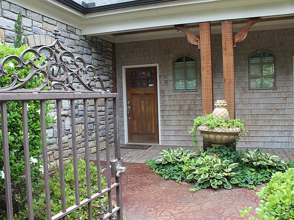 2nd image of 109 Stone Village Ct