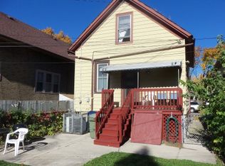 1911 W Grant St, Milwaukee, WI 53215