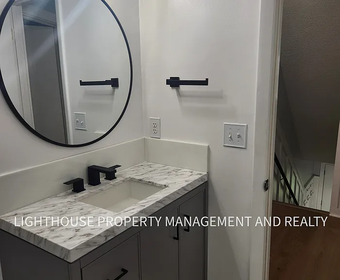 916 Penman Rd — Photo 15