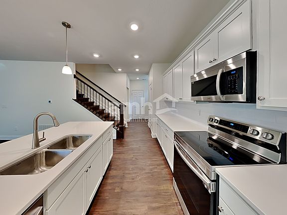 4th image of 12618 Dardevle Ln