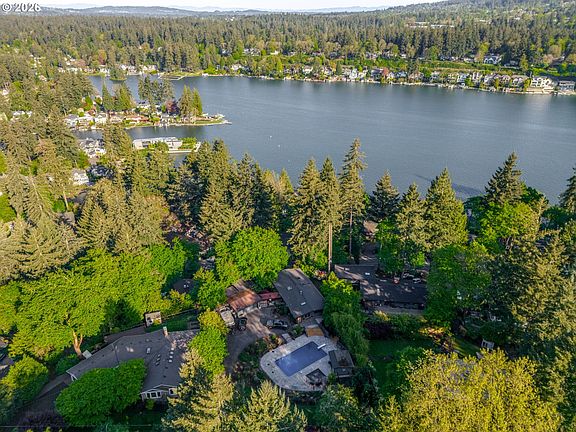 2nd image of 2823 Glen Haven Rd