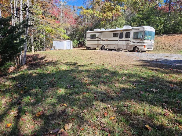 940 Rickman Creek Rd, Franklin, NC 28734