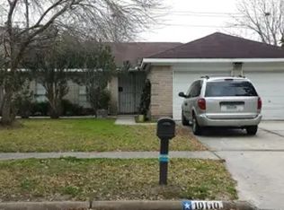 10110 Trade Winds Dr, Houston, TX 77086