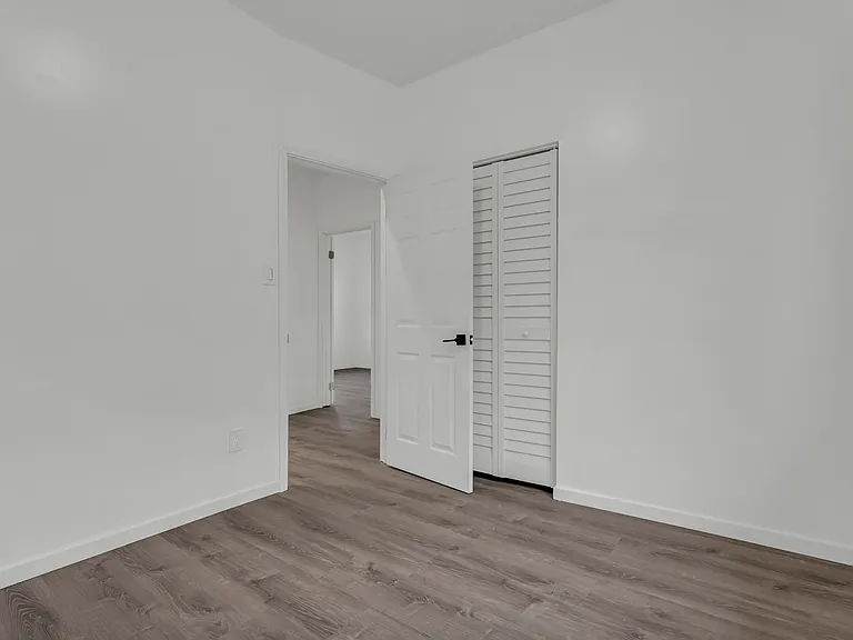 Bed room 1