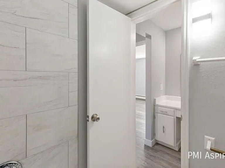 1075 Saulsbury St #103 — Photo 9