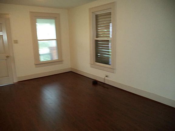 3rd image of 5017 Avenue O 1/2