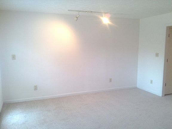 4th image of 3550 Kenesaw Dr APT 46