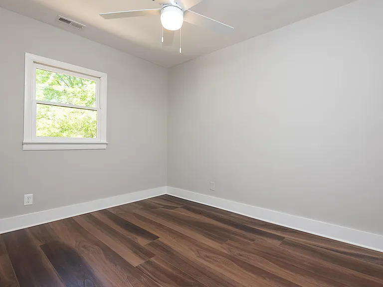 734 E Lenoir St #600 — Photo 8