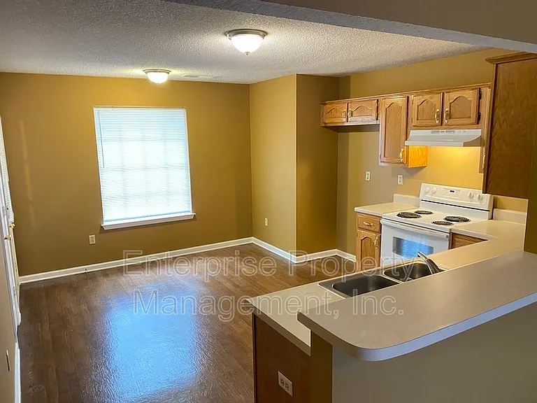 6496 Amberwood Cv — Photo 6