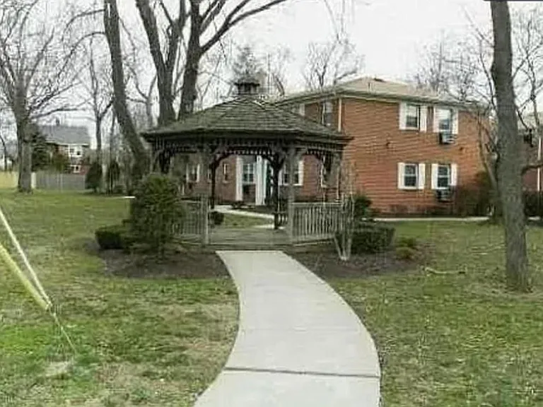 289 Main St #9D — Photo 2