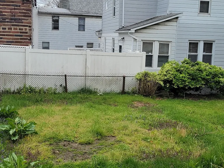 Washington St — Photo 20