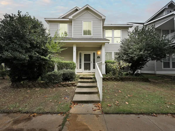 9908 Cedarcrest Dr, Aubrey, TX 76227