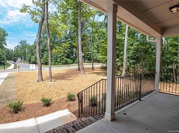 4th image of 8237 Aspen Ct