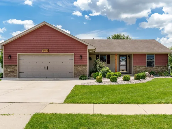 4468 Deer Point Dr, Janesville, WI 53546