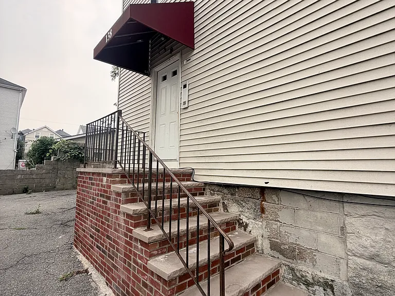 138 Fountain St #2 — Photo 16