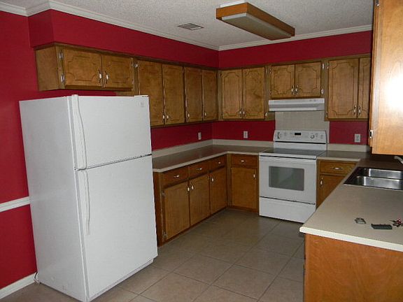 5th image of 3908 Merryfield Ln