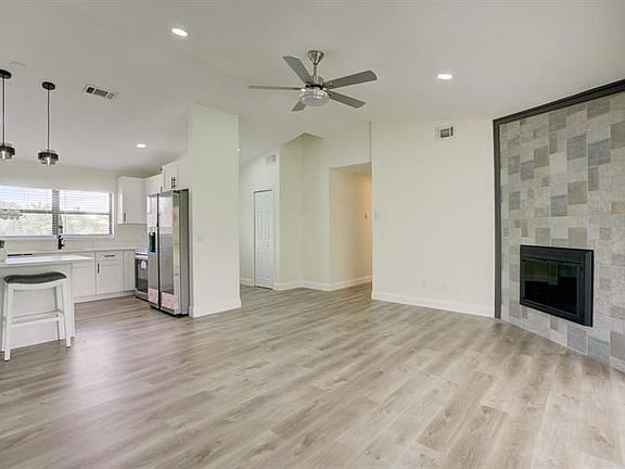 4th image of 1191 SW Lawndale Ave