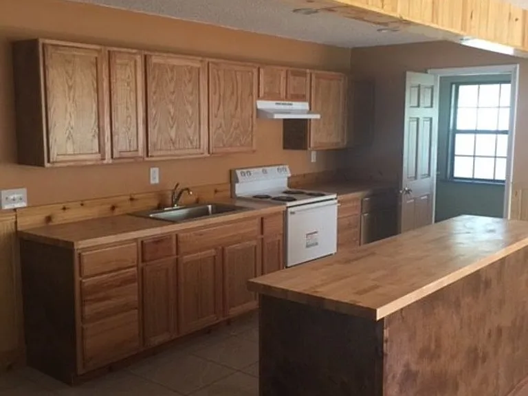 210 Pineleaf Ln — Photo 8