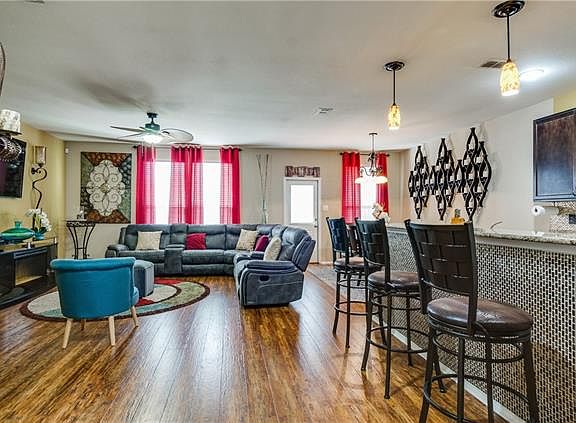 5th image of 2424 Lohani Ln