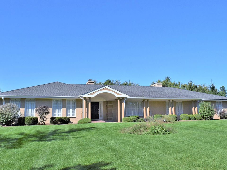 1st image of 926 Kirkwood Dr