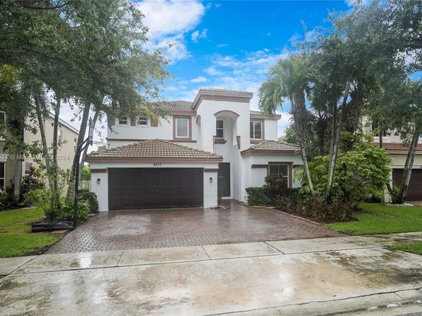 5237 SW 158th Ave, Miramar, FL 33027