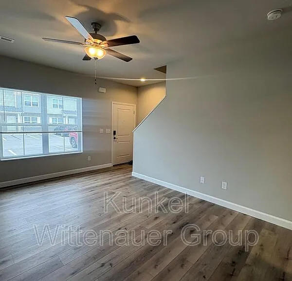217 E Coral Sea Way — Photo 1