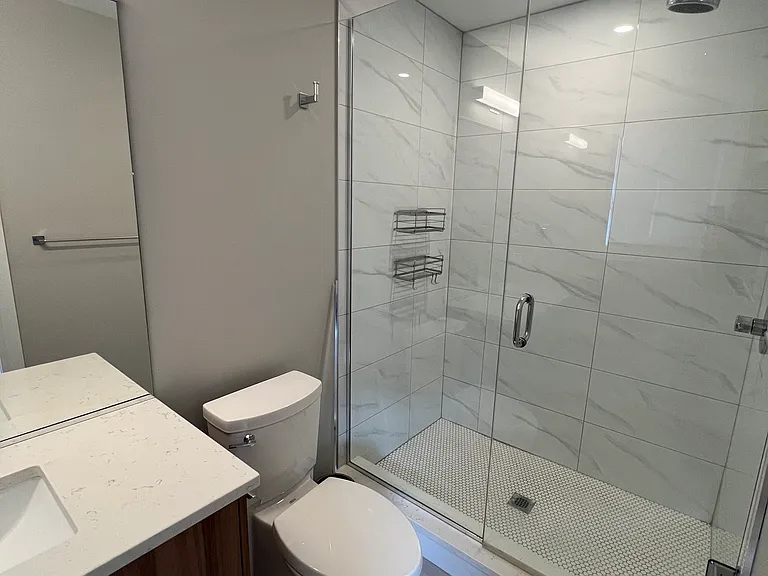 425 Ravenhill Ave #1 — Photo 7