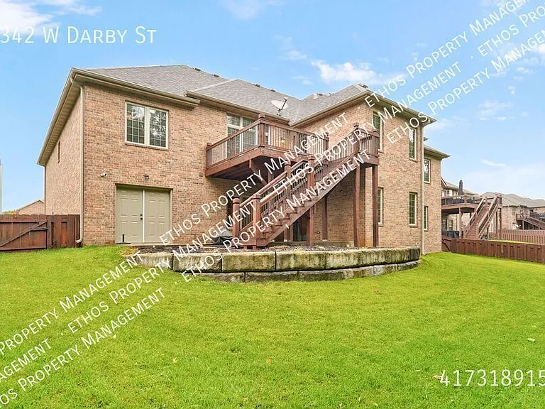 2342 W Darby St — Photo 56