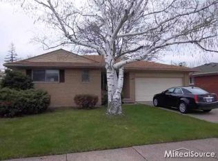 29606 Pinto Dr, Warren, MI