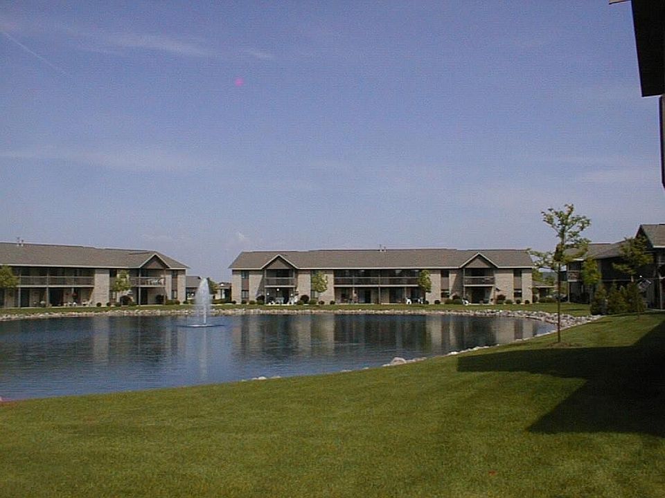 2nd image of 1480 Silverstone Trl APT 4
