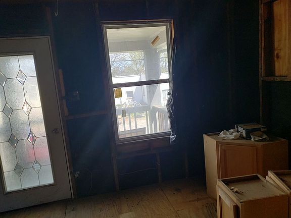 3rd image of 516 Jeffords St