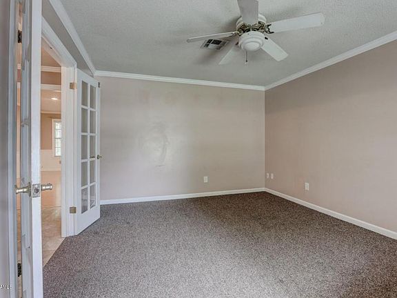 5th image of 908 Broadmoor Blvd