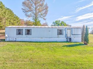 90 Fashion Ln, Chatsworth, GA 30705