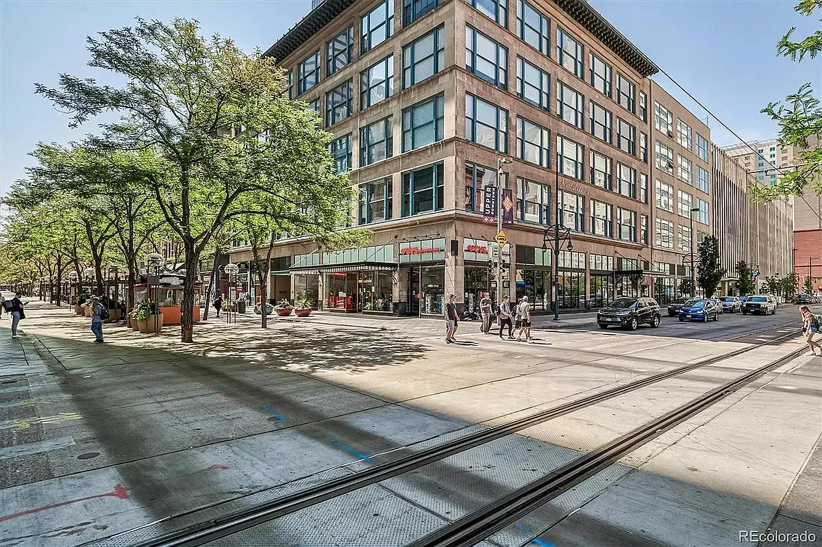 Downtown 16th Street location near all the restaurants, arts, sports & entertainment you could desire. - 720 16th St #208