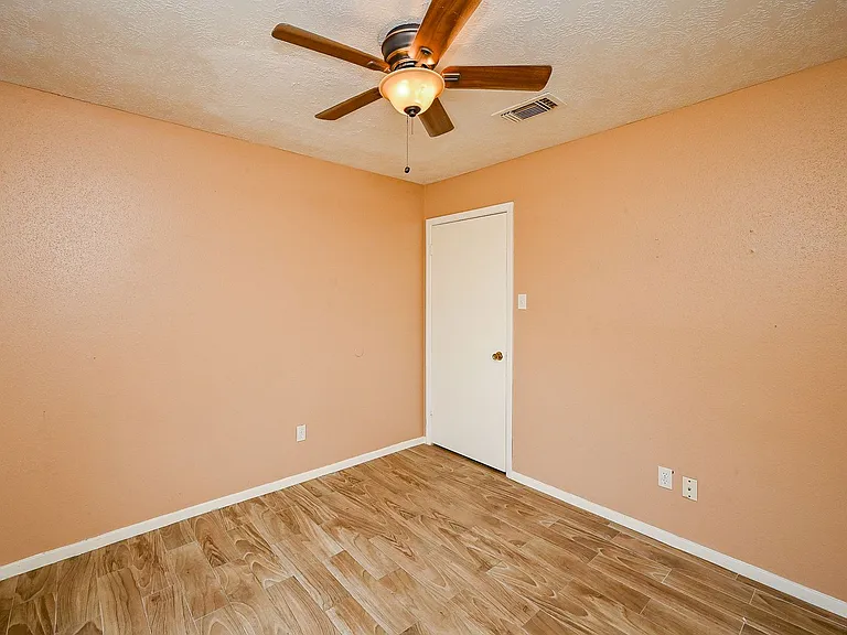 2667 Grand Canyon Dr — Photo 14