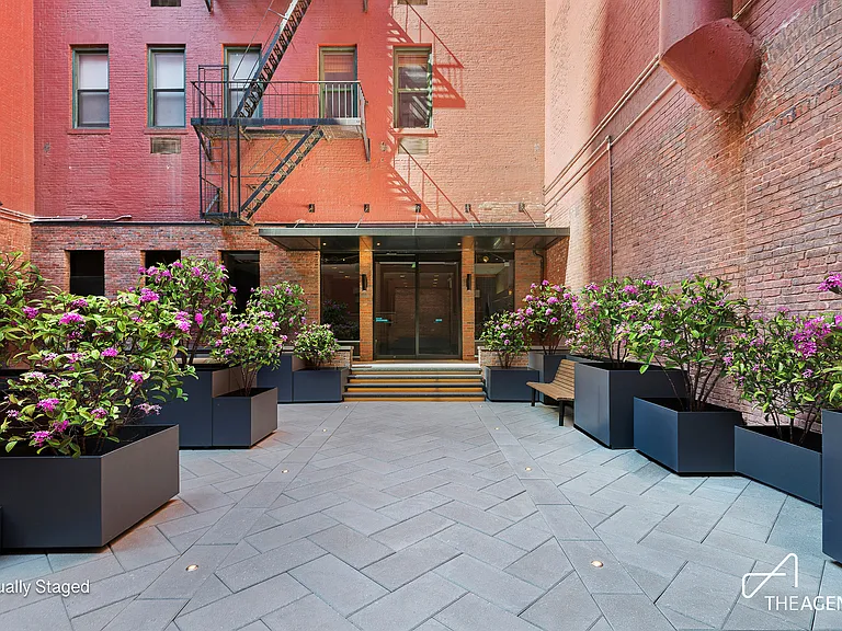 23 Waverly Pl #2D — Photo 7
