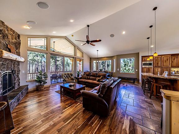 3rd image of 607 Pyramid Ct