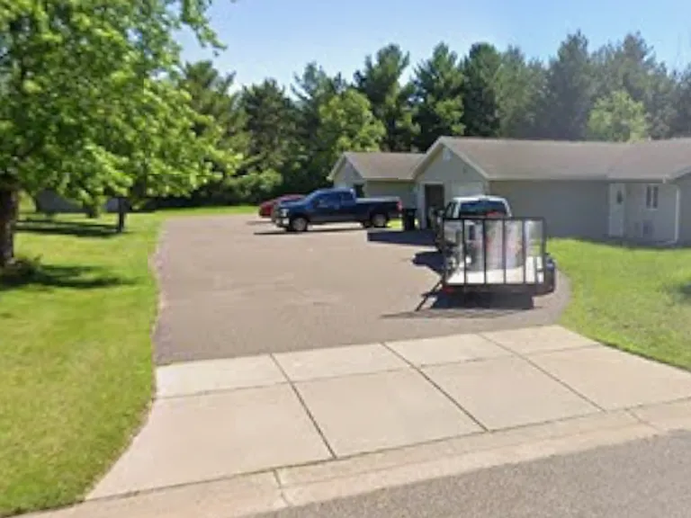 1027 Dutchman Dr — Photo 10