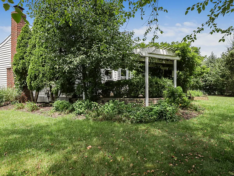 4392 Greensbury Dr — Photo 72