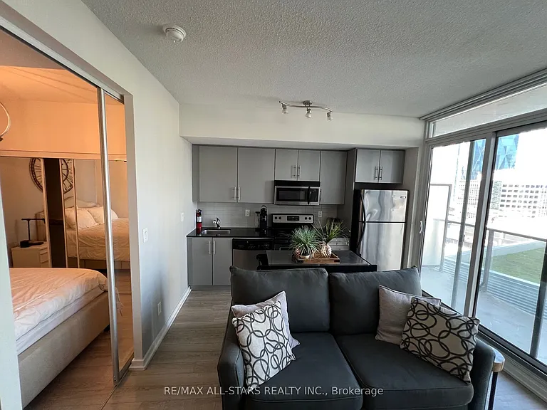 55 Bremner Blvd #1306 — Photo 5