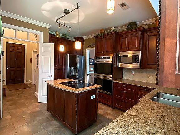 4th image of 5211 S 44th Pl