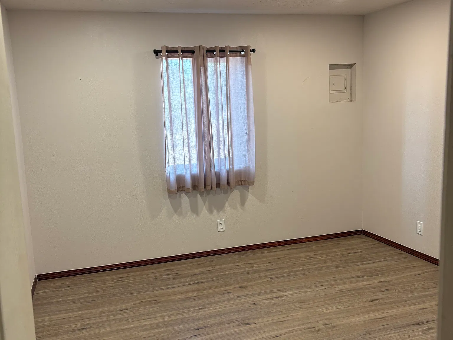 2 bed, 1026 sqft, $1,500 — Photo 1