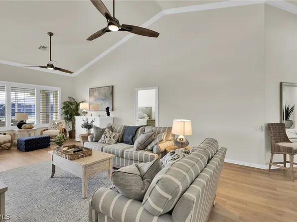 9221 Bayberry Bnd APT 203, Fort Myers, FL 33908