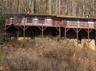 1438 Red Maple Dr, Waynesville, NC 28785