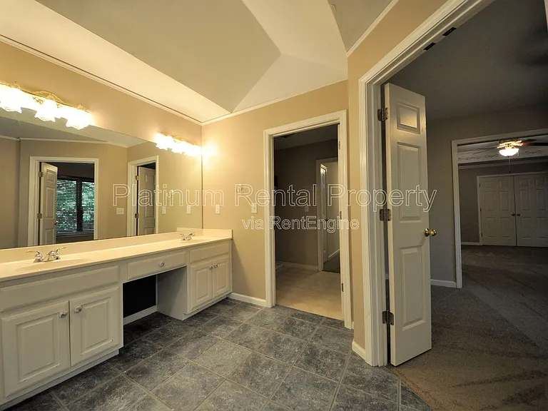 7115 Red Fox Ln — Photo 28