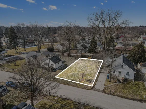 405 Harvard St, Bay City, MI 48708